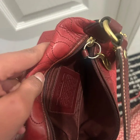 Red Coach Signature-Pattern Shoulder Bag - Picture 6 of 6